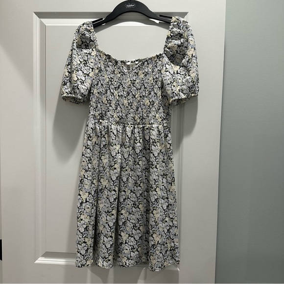 H&M Cottagecore Floral Dress with Puff Sleeves - Picture 1 of 4